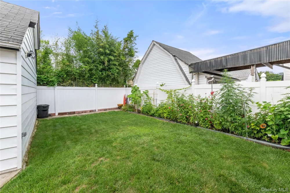 89-72 216th Street Queens Village, NY 11427
