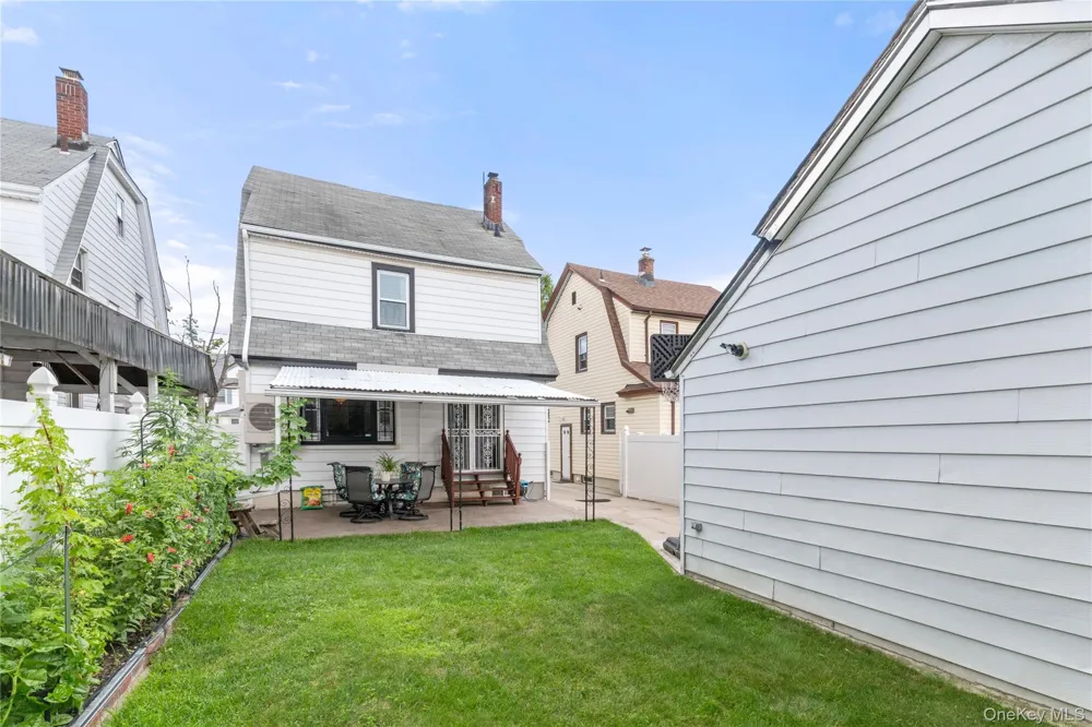89-72 216th Street Queens Village, NY 11427