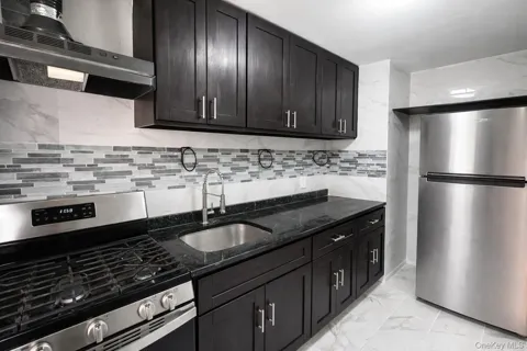 141-20 77 ROAD #1C