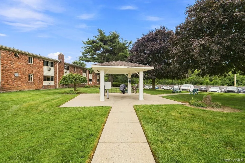 2397 Union Boulevard #7A Islip, NY 11751