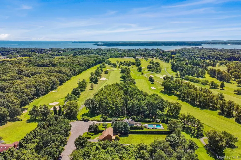 515 The Greenway East Marion, NY 11939
