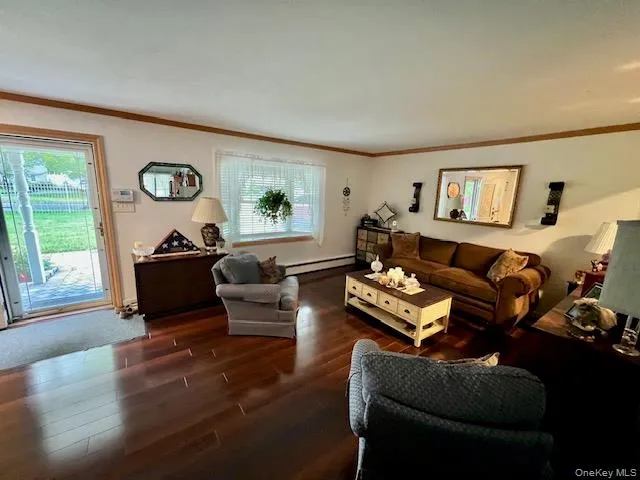 7 Cedar Avenue Coram, NY 11727