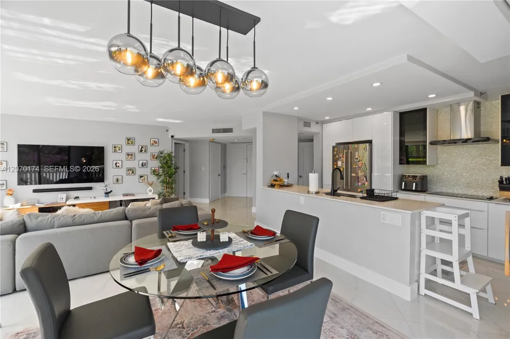 1000 W Island Blvd #202 Aventura, FL 33160