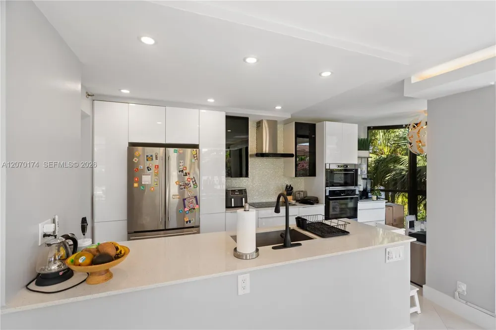 1000 W Island Blvd #202 Aventura, FL 33160