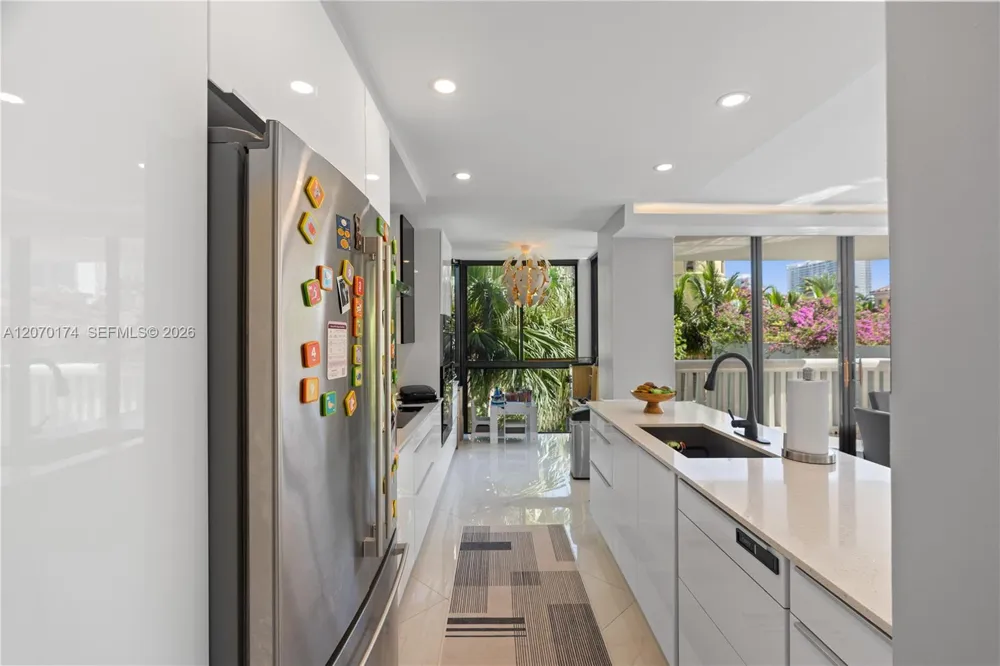 1000 W Island Blvd #202 Aventura, FL 33160