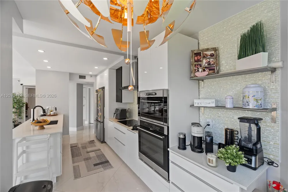 1000 W Island Blvd #202 Aventura, FL 33160