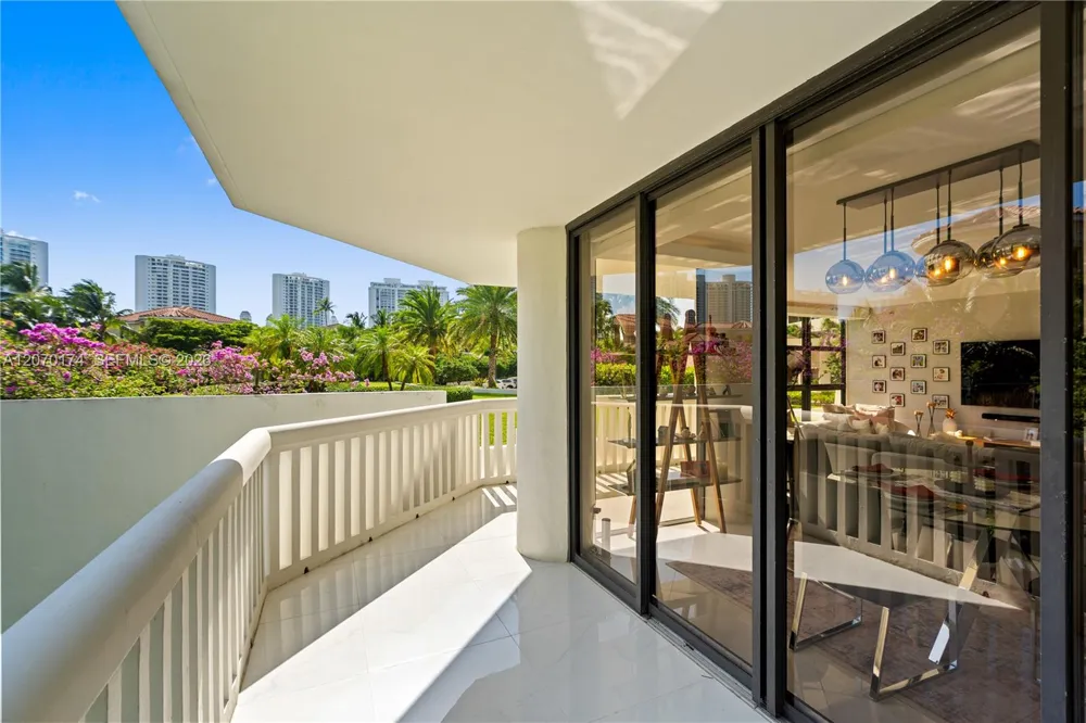 1000 W Island Blvd #202 Aventura, FL 33160