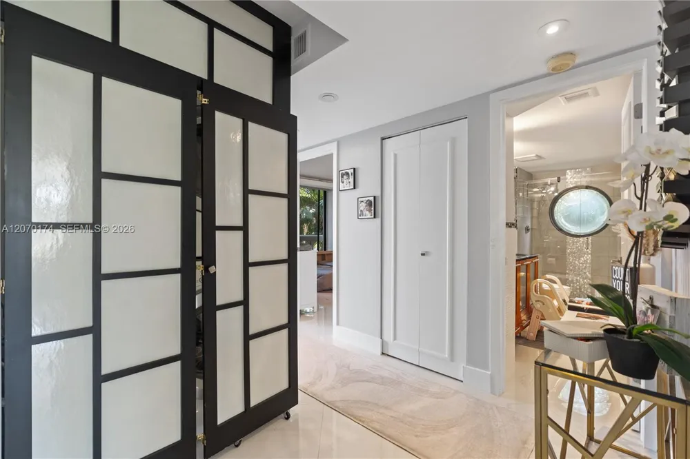 1000 W Island Blvd #202 Aventura, FL 33160