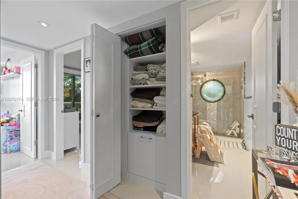 1000 W Island Blvd #202 Aventura, FL 33160