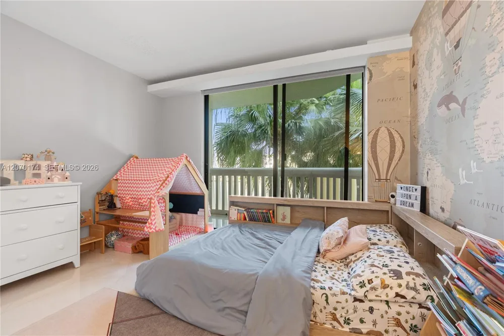 1000 W Island Blvd #202 Aventura, FL 33160