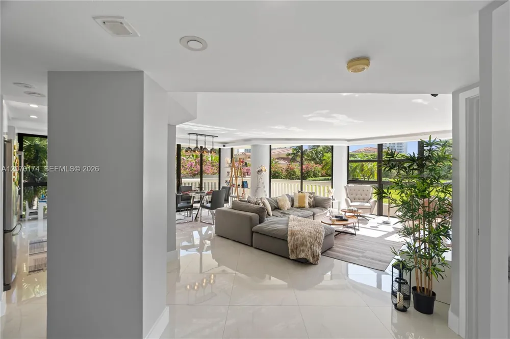 1000 W Island Blvd #202 Aventura, FL 33160