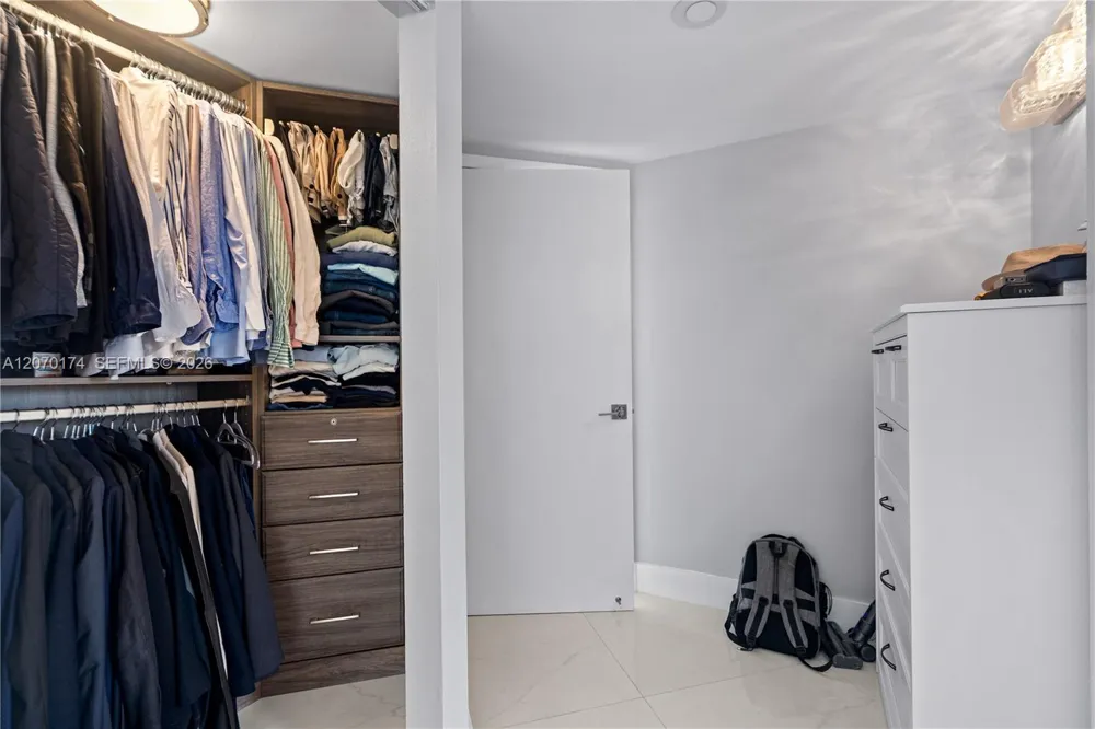 1000 W Island Blvd #202 Aventura, FL 33160