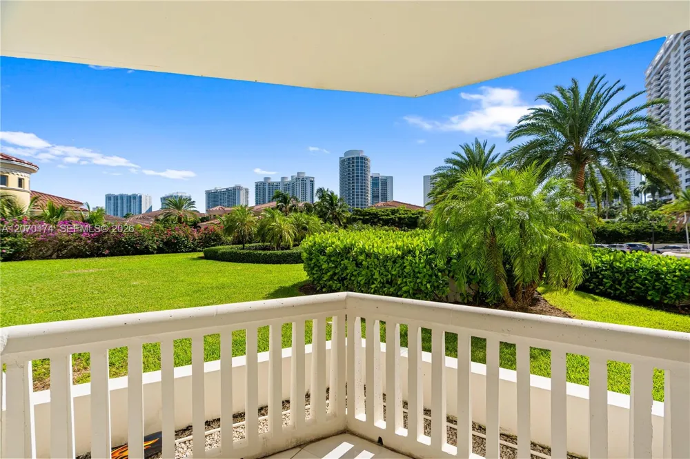 1000 W Island Blvd #202 Aventura, FL 33160
