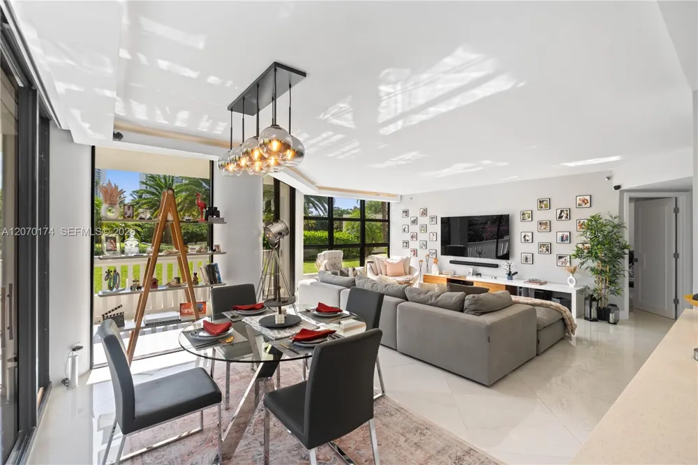 1000 W Island Blvd #202 Aventura, FL 33160