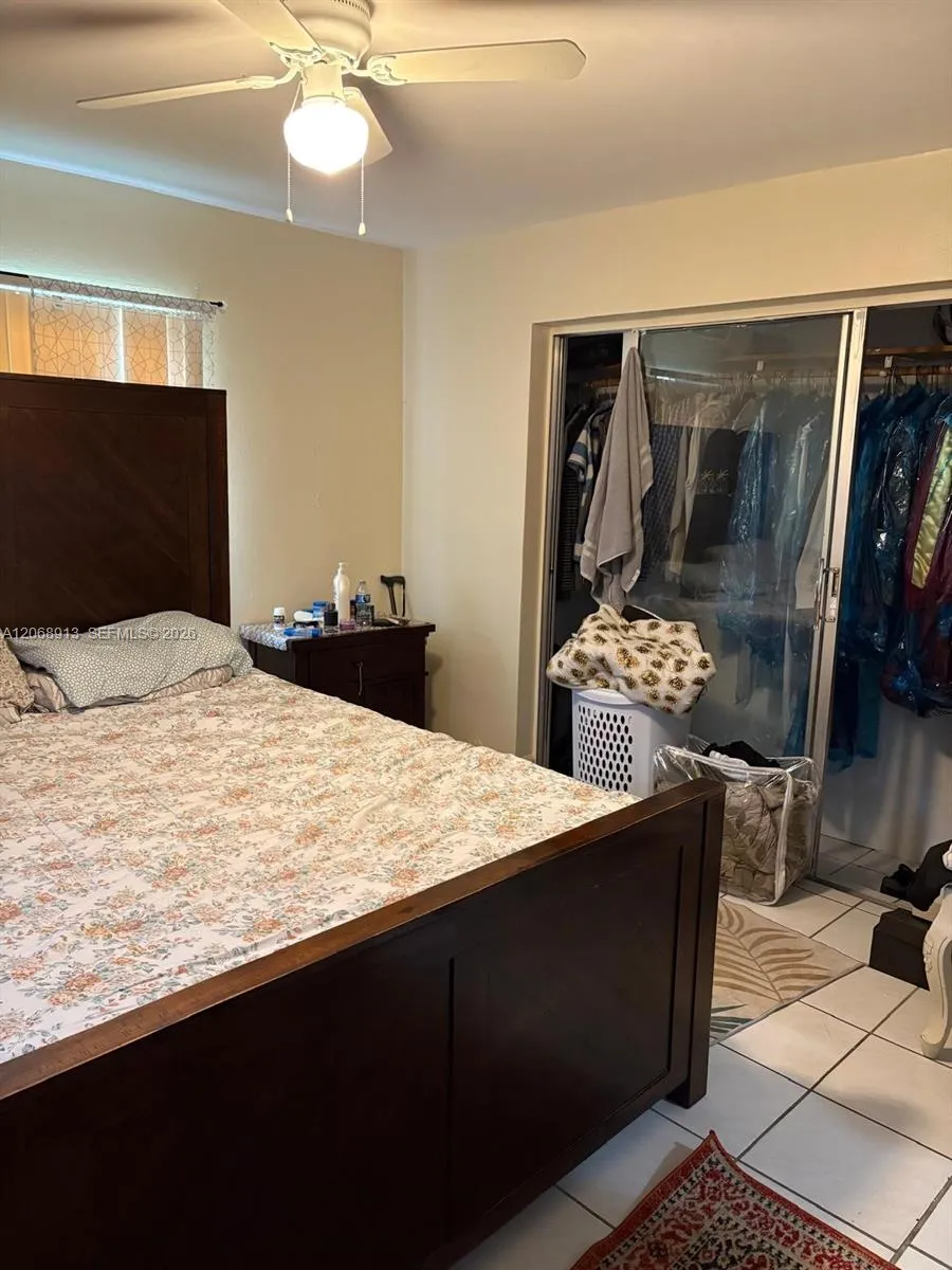 2745 NW 69th Ave Sunrise, FL 33313
