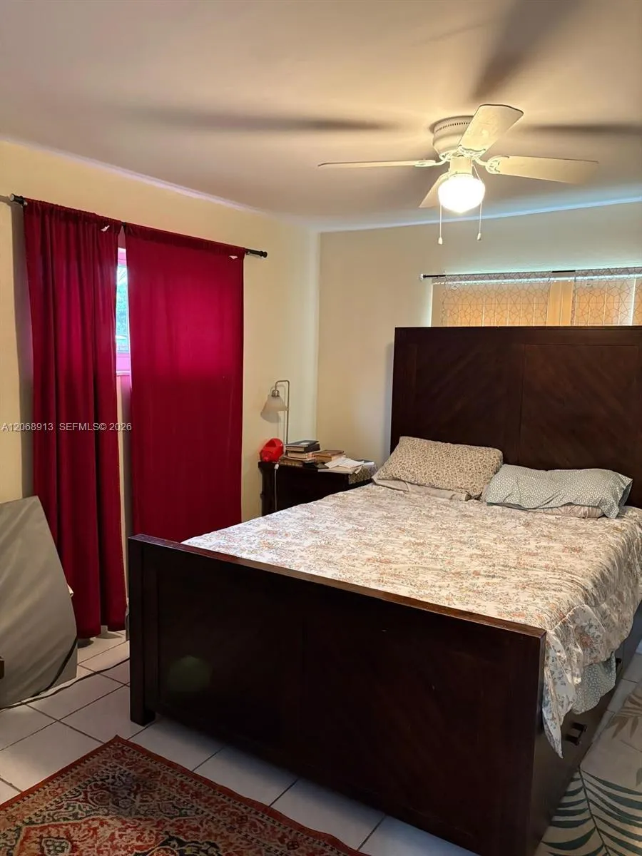 2745 NW 69th Ave Sunrise, FL 33313