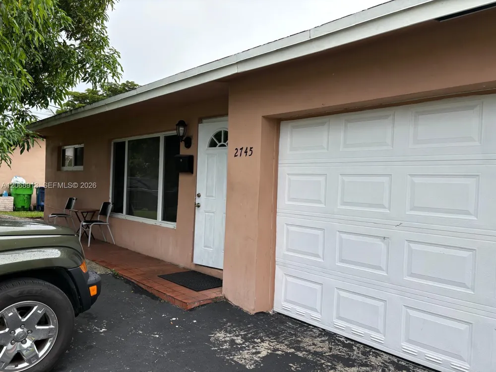2745 NW 69th Ave Sunrise, FL 33313
