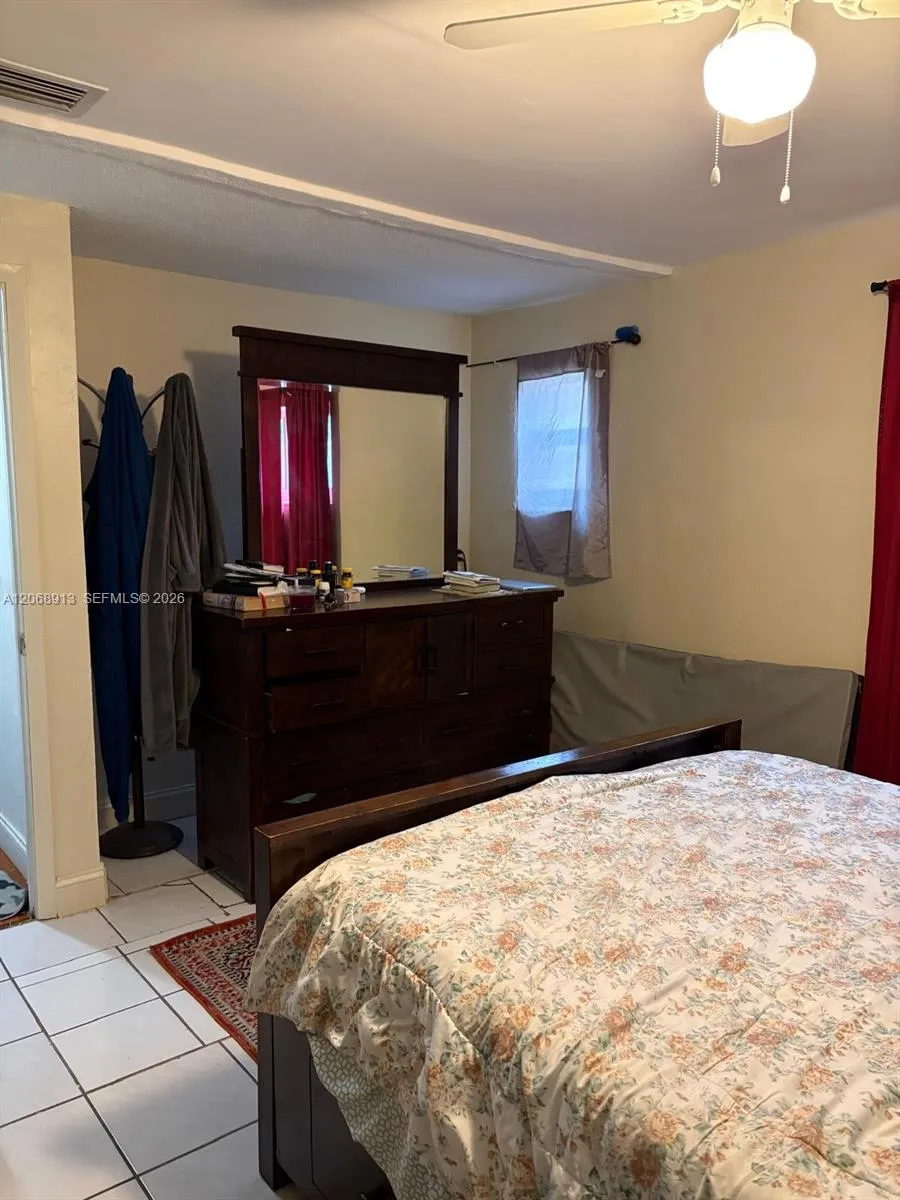 2745 NW 69th Ave Sunrise, FL 33313