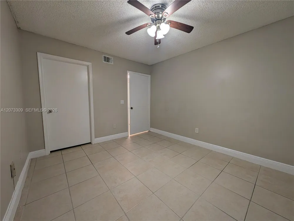 3690 56th Ave #903 Hollywood, FL 33021