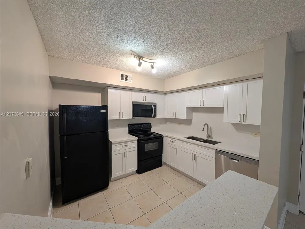 3690 56th Ave #903 Hollywood, FL 33021
