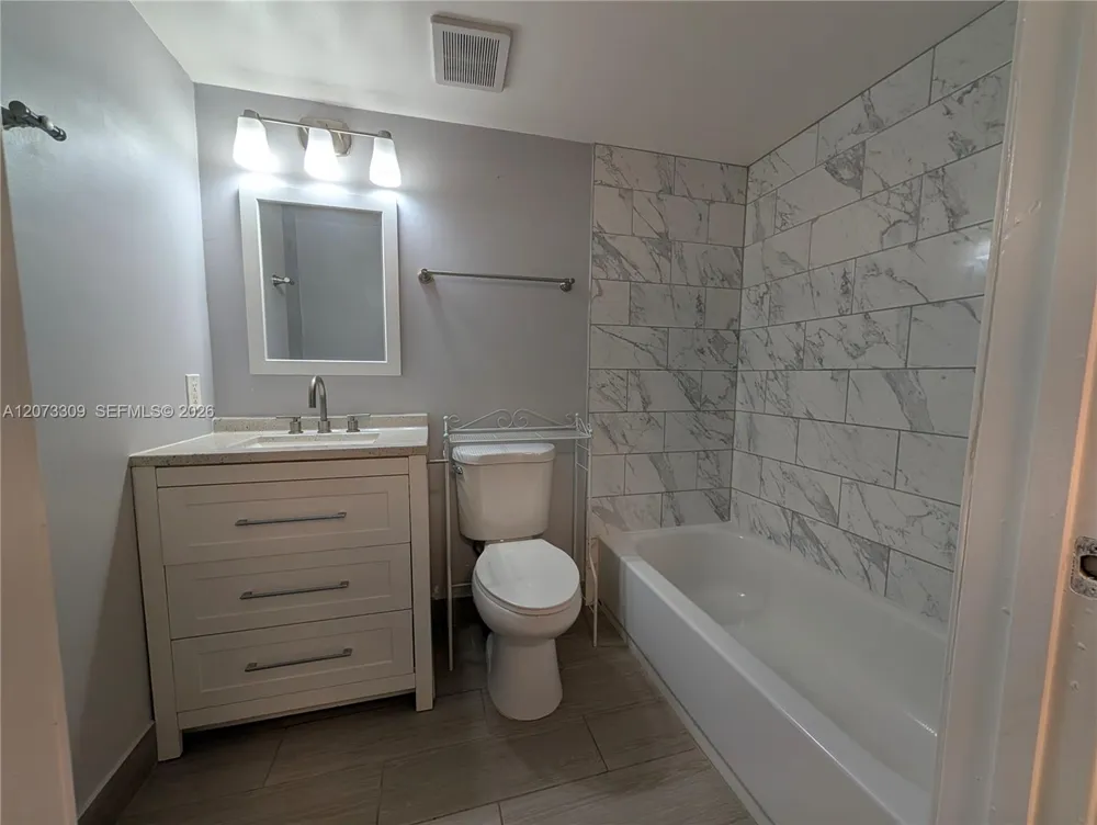 3690 56th Ave #903 Hollywood, FL 33021