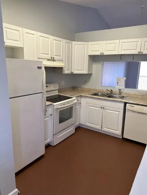 2431 NW 56th Avenue #204 Lauderhill, FL 33313