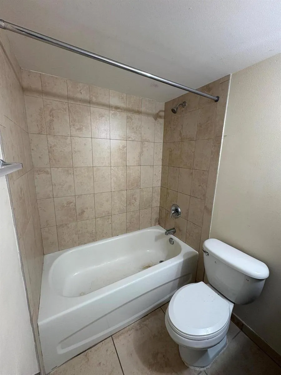 6235 SW 47TH Manor #202 Davie, FL 33314