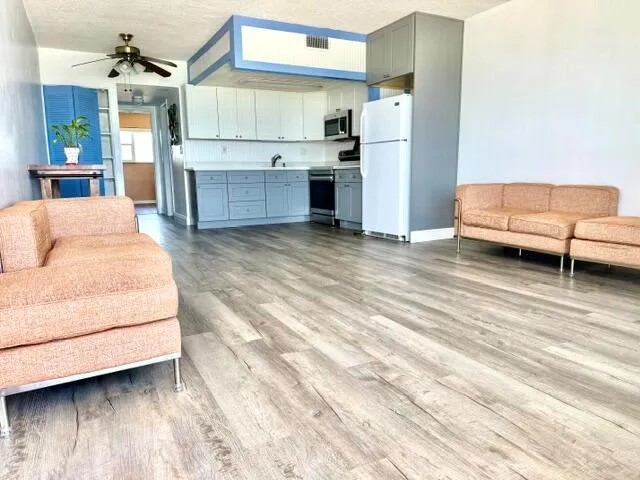 300 OREGON STREET #408 Hollywood, FL 33019
