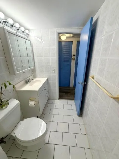 300 OREGON STREET #408 Hollywood, FL 33019