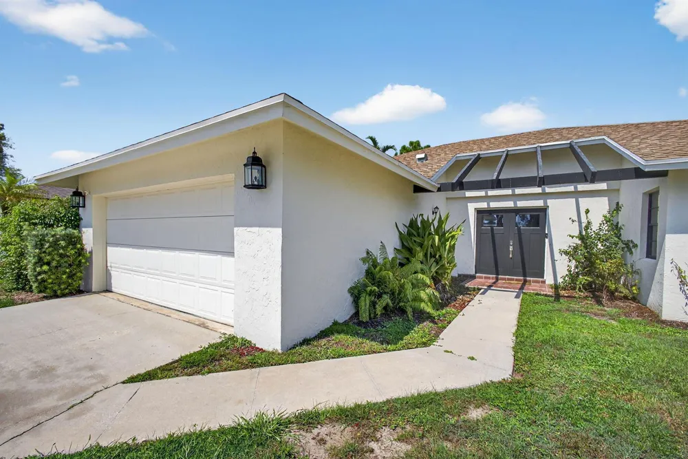 1202 Essex Drive Wellington, FL 33414