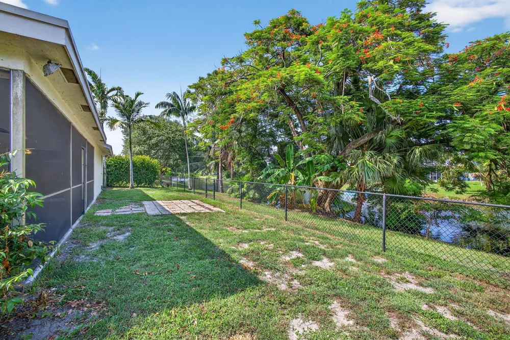 1202 Essex Drive Wellington, FL 33414
