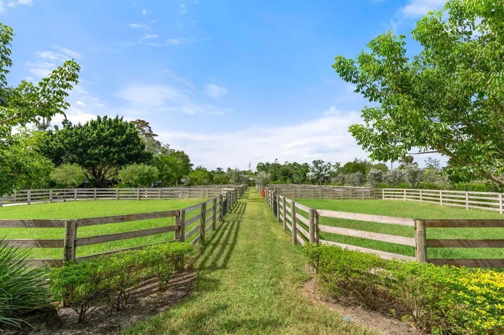 1754 B ROAD Loxahatchee, FL 33470
