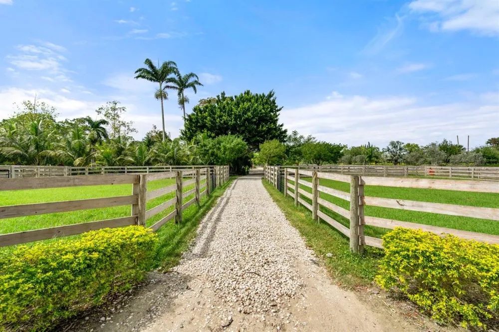 1754 B ROAD Loxahatchee, FL 33470