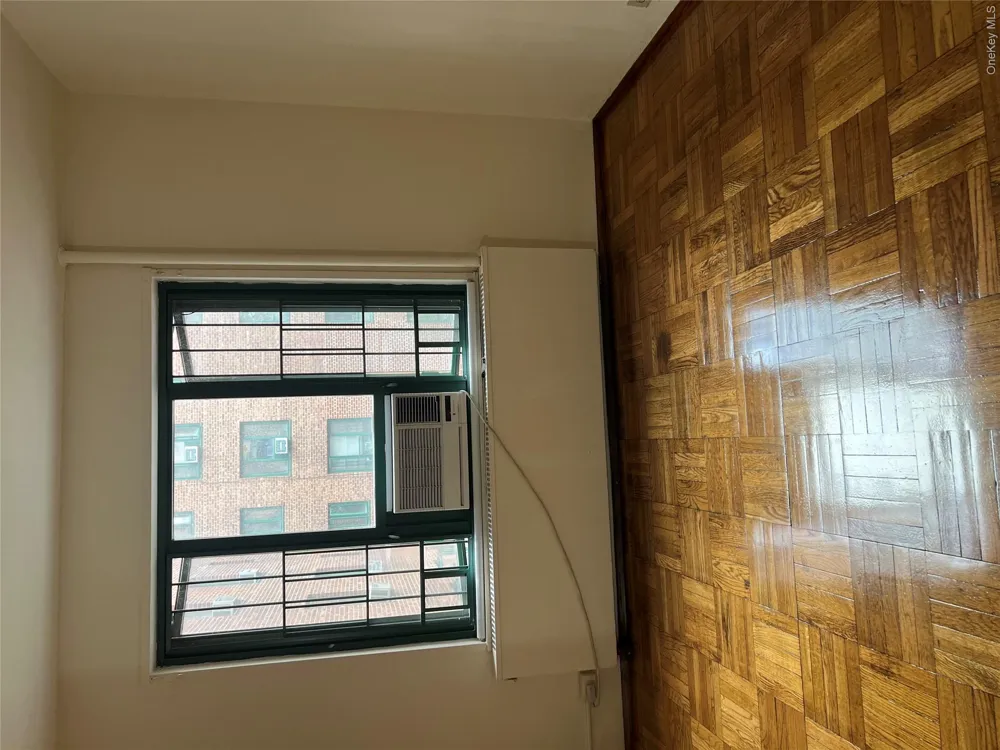 1569 Metropolitan Avenue #5C Bronx, NY 10462