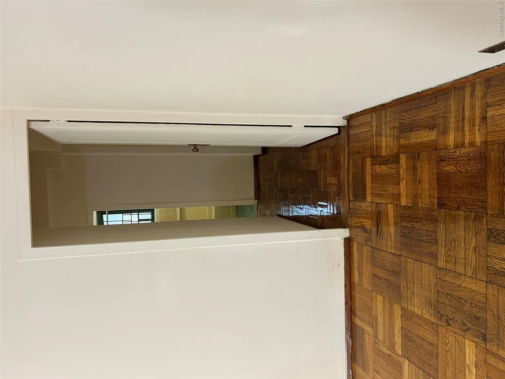 1569 Metropolitan Avenue #5C Bronx, NY 10462