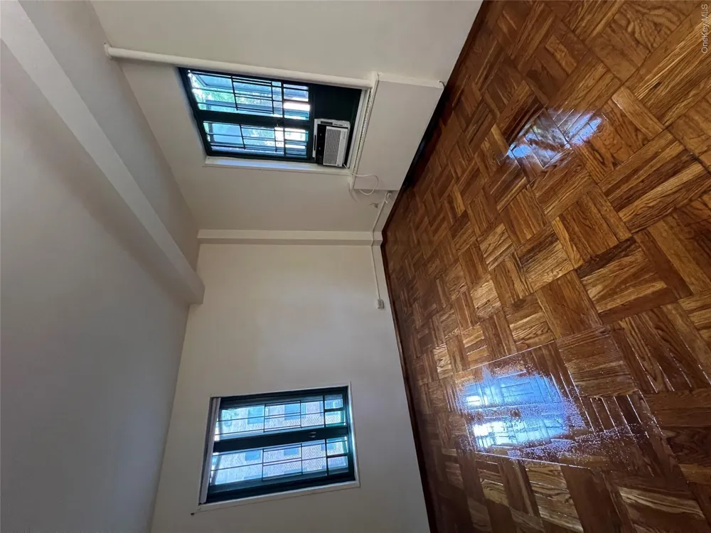 1569 Metropolitan Avenue #5C Bronx, NY 10462