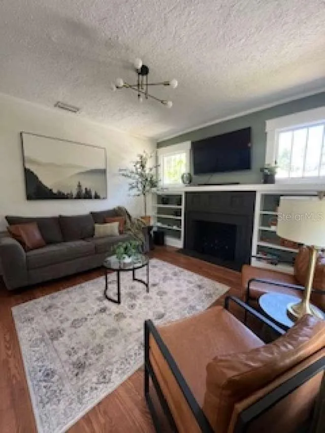 2802 4TH AVENUE W Bradenton, FL 34205