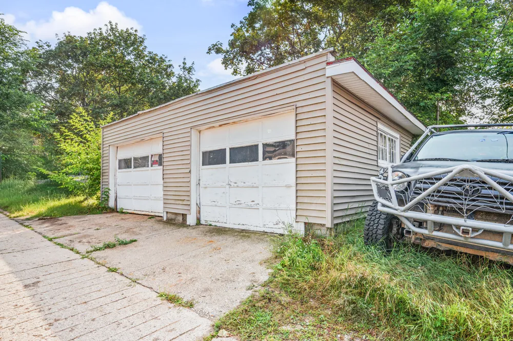 437 E Chapin Street Cadillac City, MI 49601