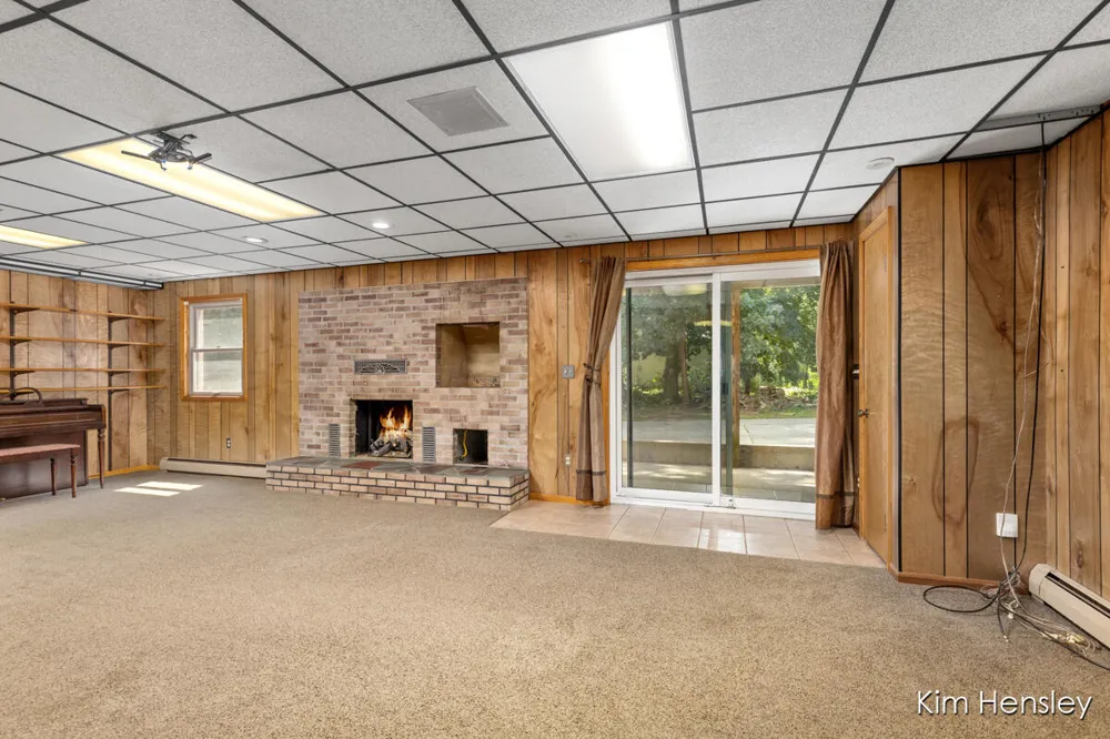1085 4 Mile Road NE Plainfield Charter Township, MI 49525