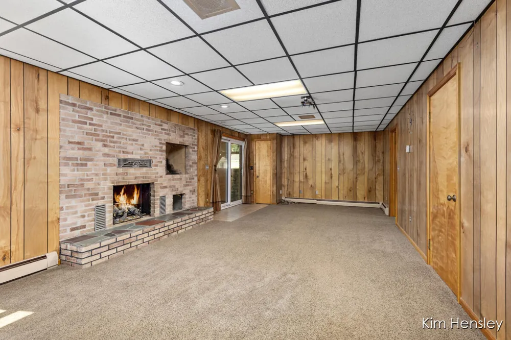 1085 4 Mile Road NE Plainfield Charter Township, MI 49525