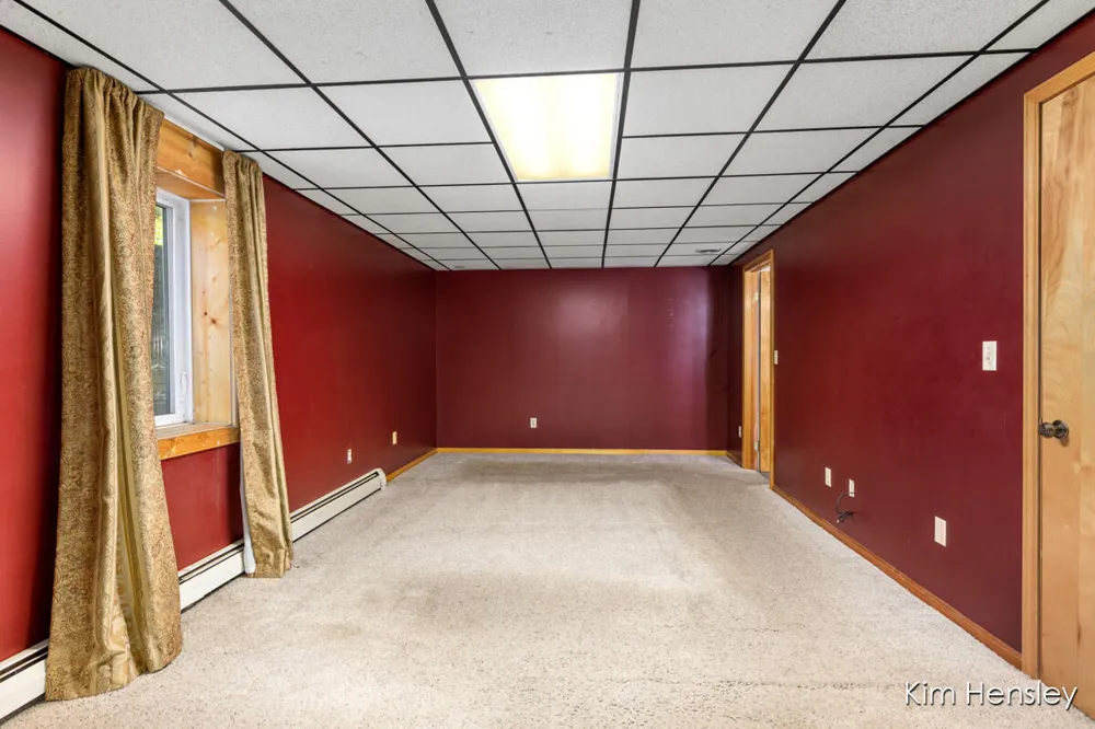 1085 4 Mile Road NE Plainfield Charter Township, MI 49525
