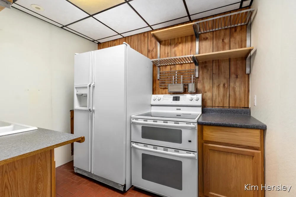 1085 4 Mile Road NE Plainfield Charter Township, MI 49525
