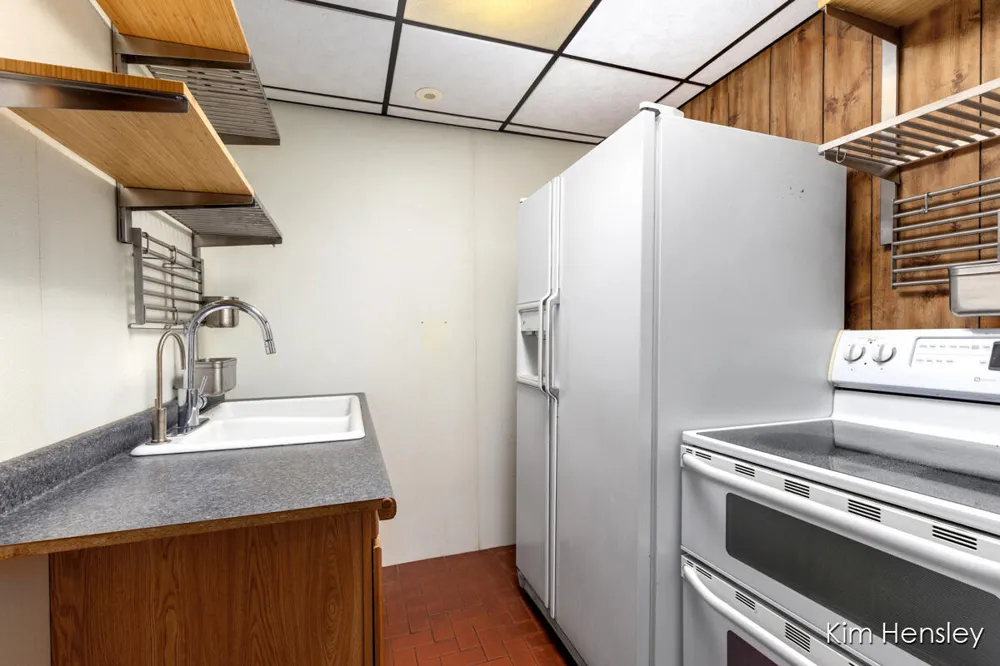 1085 4 Mile Road NE Plainfield Charter Township, MI 49525