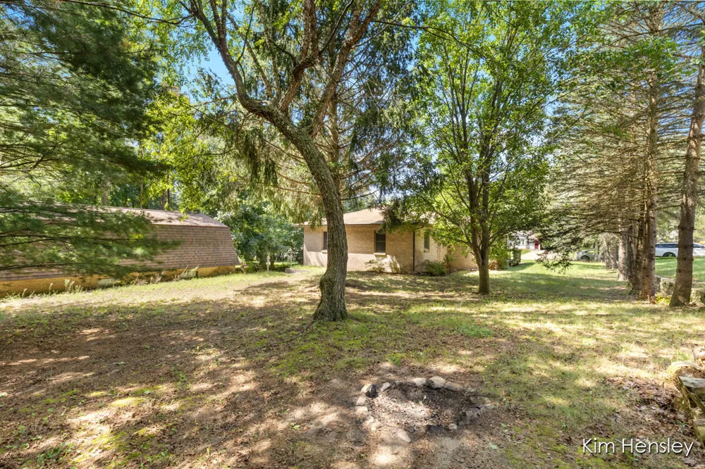 1085 4 Mile Road NE Plainfield Charter Township, MI 49525