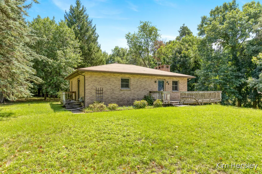 1085 4 Mile Road NE Plainfield Charter Township, MI 49525
