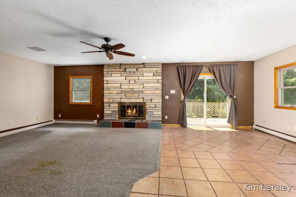 1085 4 Mile Road NE Plainfield Charter Township, MI 49525
