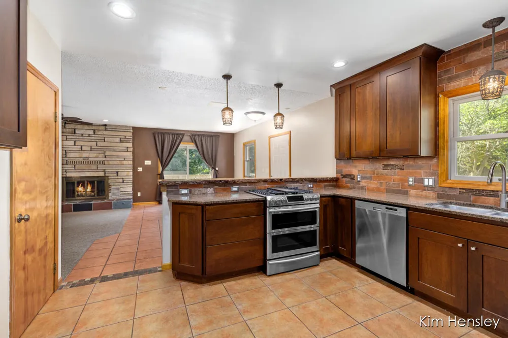 1085 4 Mile Road NE Plainfield Charter Township, MI 49525