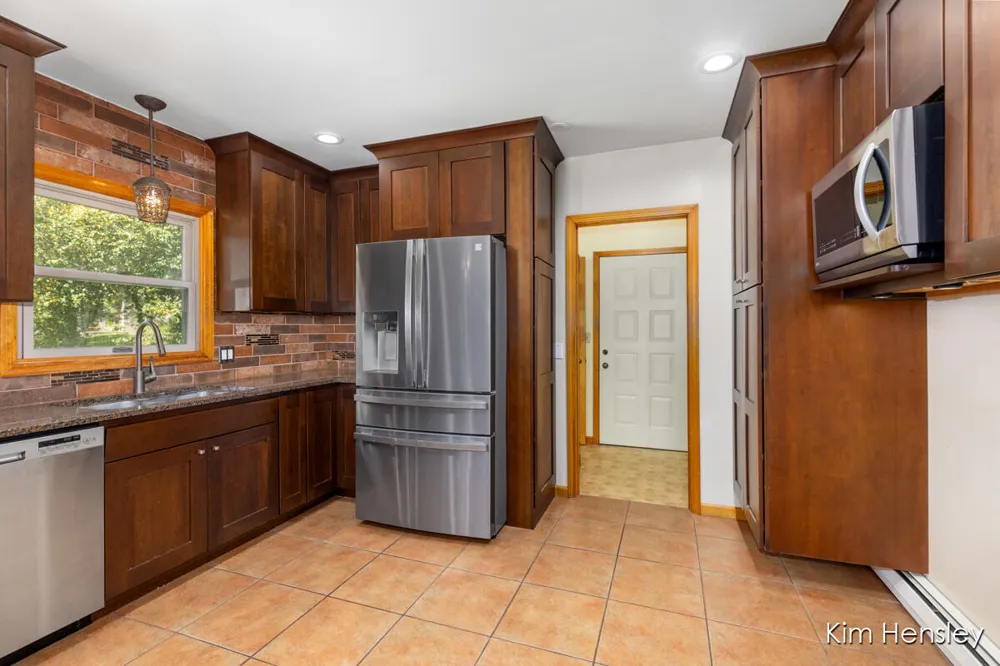 1085 4 Mile Road NE Plainfield Charter Township, MI 49525