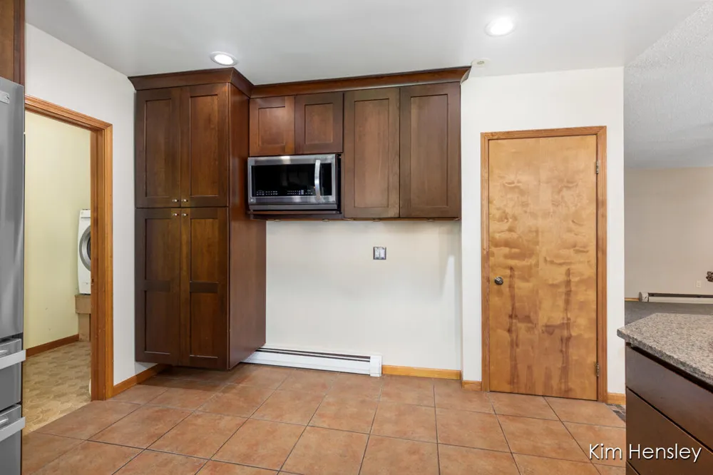 1085 4 Mile Road NE Plainfield Charter Township, MI 49525