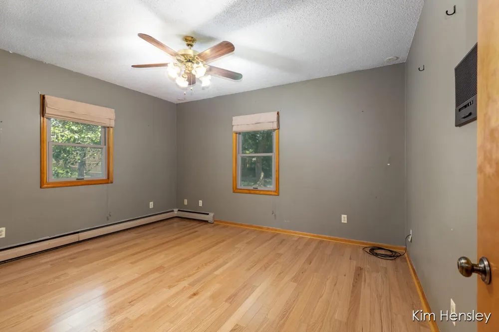 1085 4 Mile Road NE Plainfield Charter Township, MI 49525